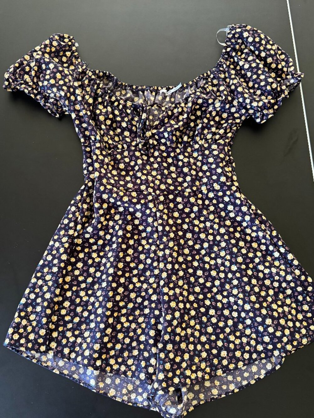 3rd + Malt Size S Navy Ditsy Floral Puff Sleeve Romper